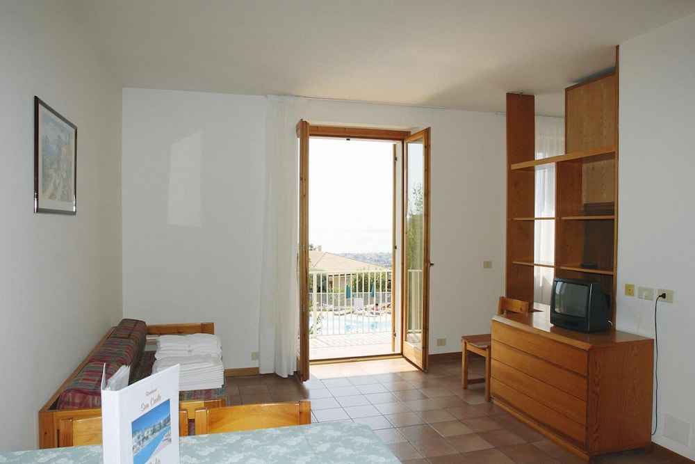 Apartment photo 1