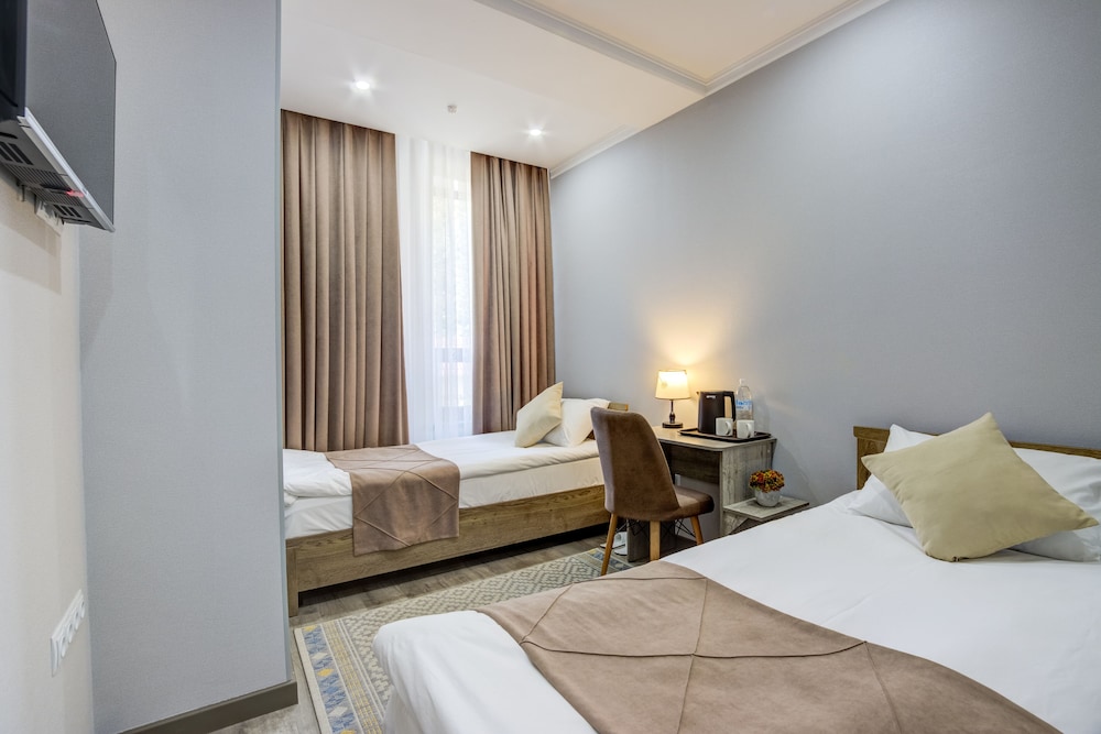 Basic Twin Room photo 2