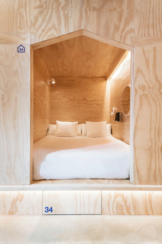 Deluxe Shared Dormitory