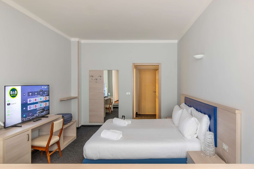 Standard Double Room - Photo 5