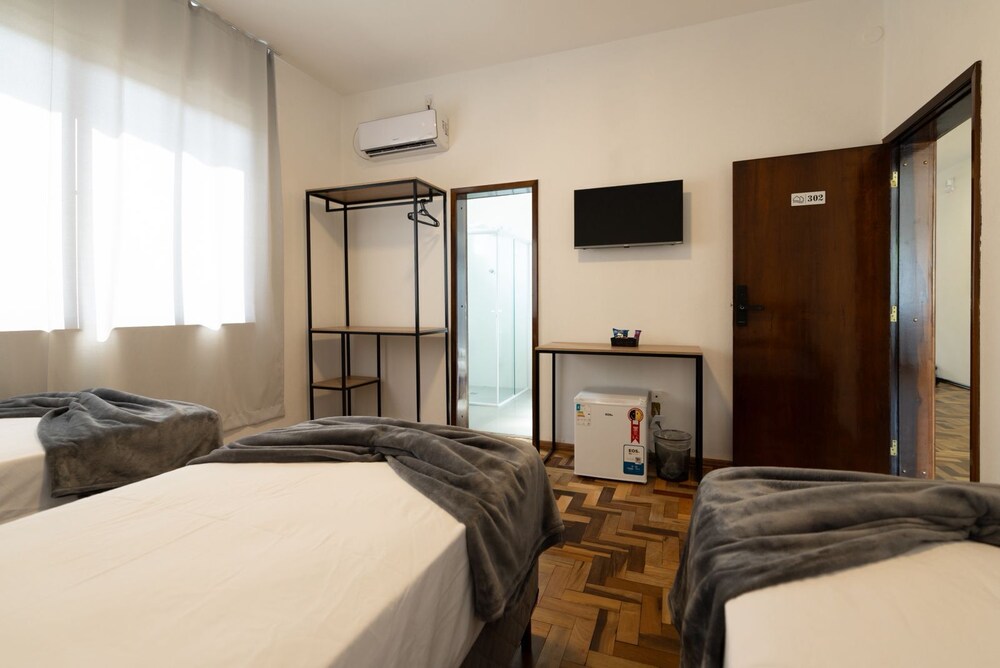 Triple Room, 3 Twin Beds, City View photo 2