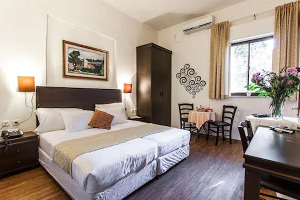 Standard Single Room photo 2