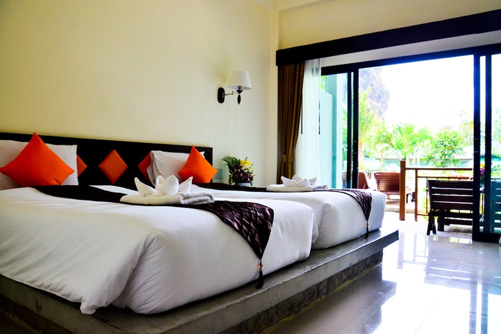 Superior Room (With Aircon) photo 3