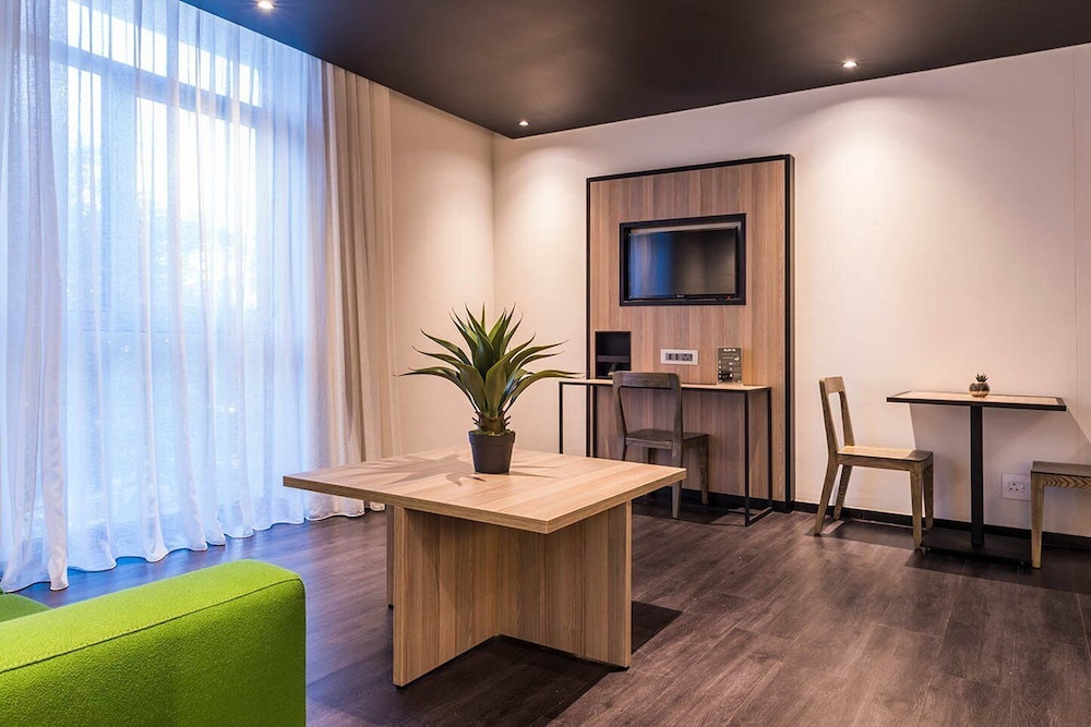 Suite photo 1