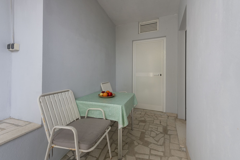 Basic Double or Twin Room, Courtyard View, Ground Floor photo 3