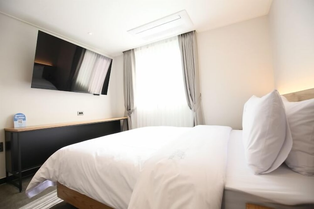 Deluxe Double Room, City View photo 2
