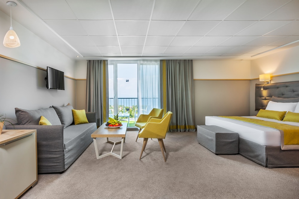 Suite, Sea View (Elegant) photo 2