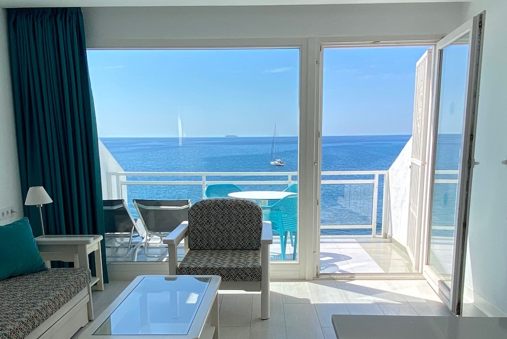 Comfort Apartment, 1 Bedroom, Beach View, Beachfront