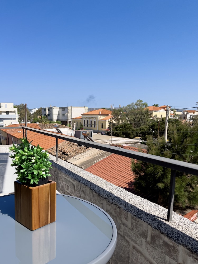 Studio, Balcony photo 2