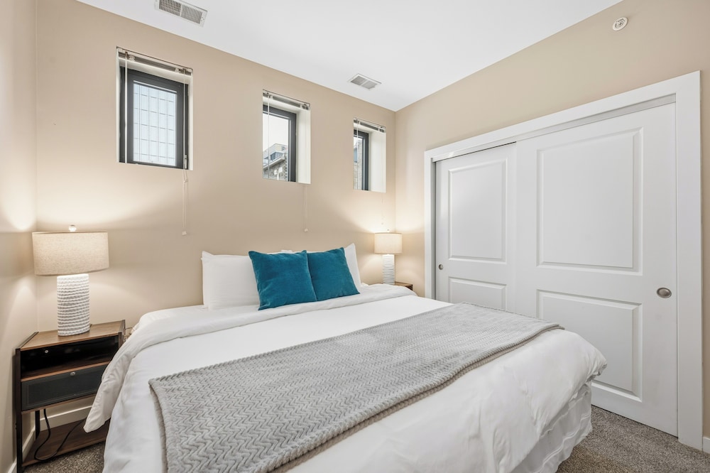 Luxury Apartment photo 3