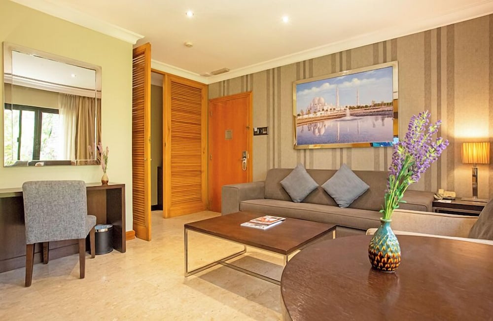 Deluxe Suite