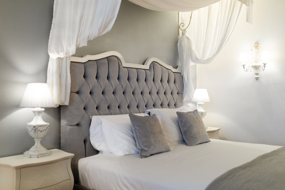 Deluxe Room, Lake View with balcony or garden access photo 2