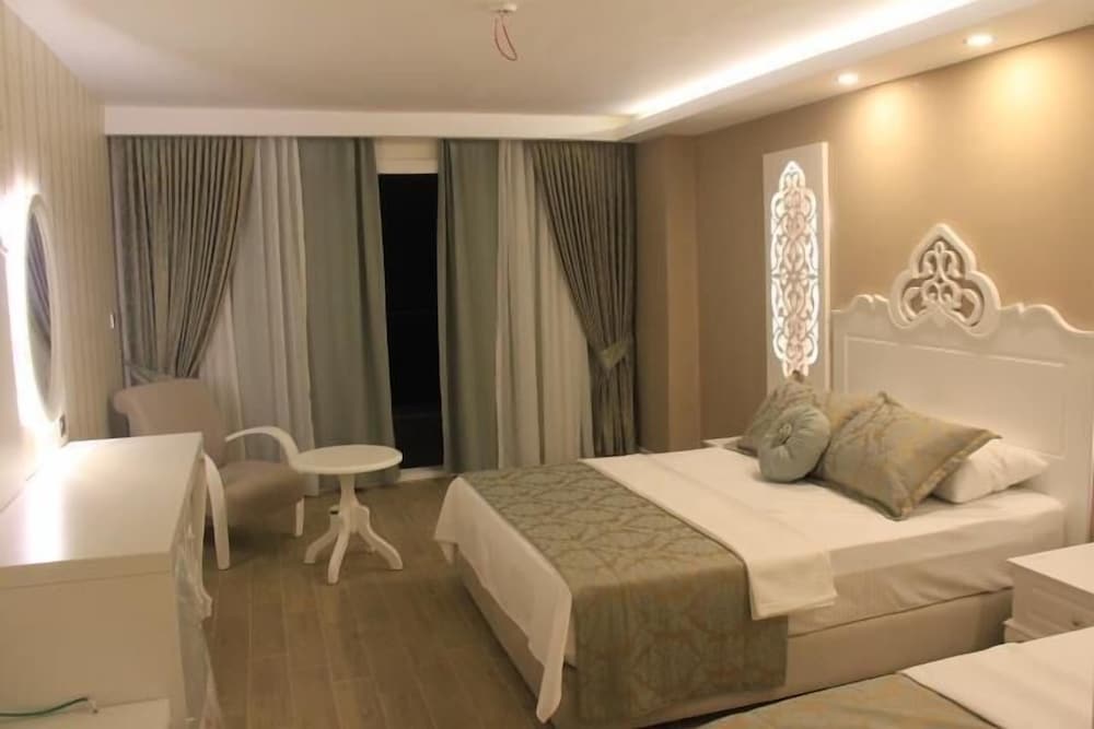 Standard Double Room (Land View) photo 1
