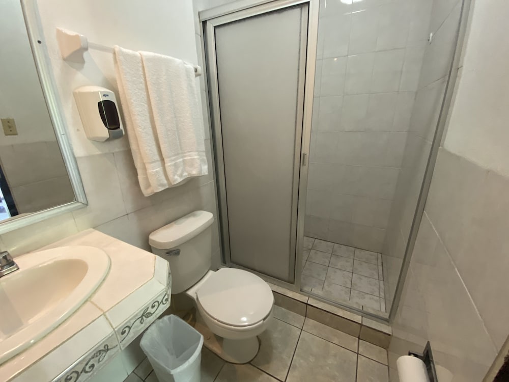 Standard Single Room, 1 Double Bed photo 3