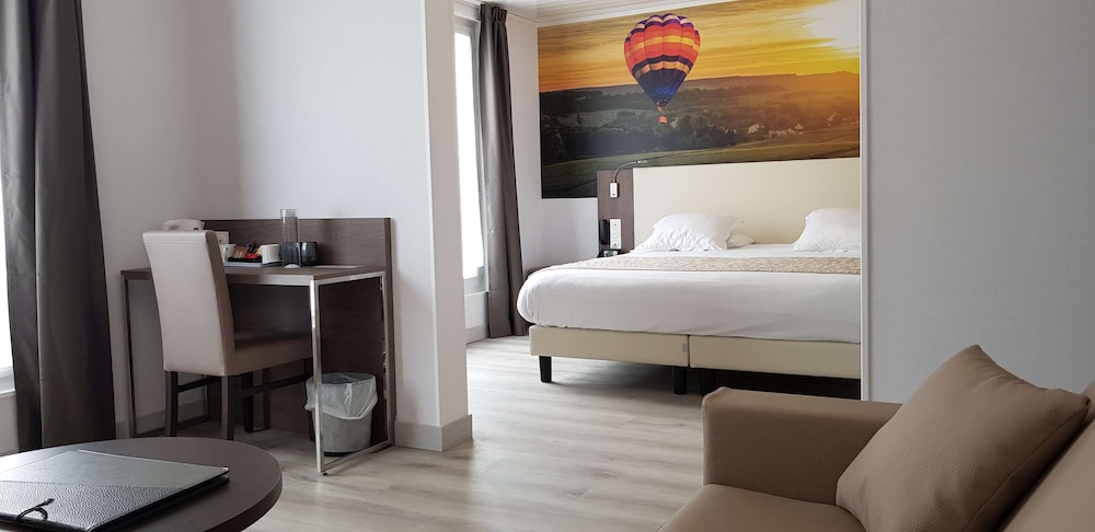 Junior Suite, Multiple Beds, Non Smoking (with Sofabed) - Photo 3