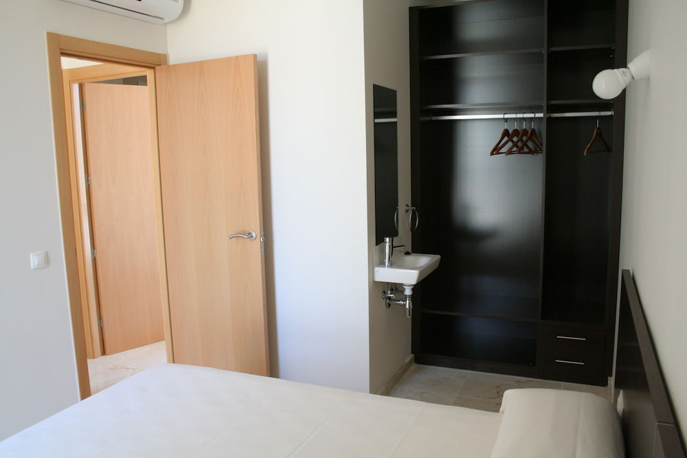 Triple Room, Terrace, Garden View (Large)