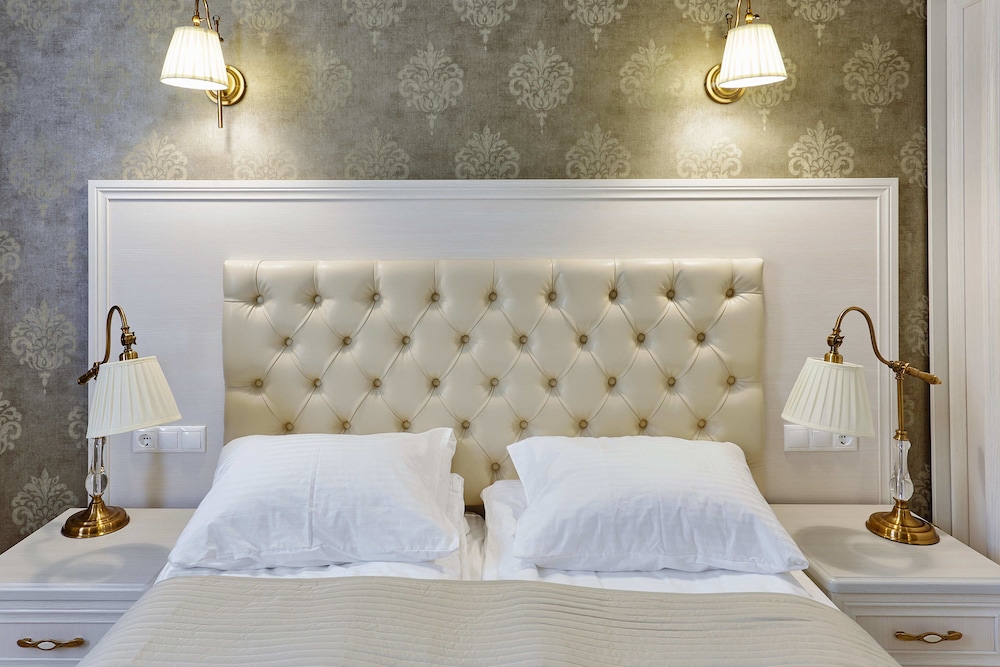 Economy Double Room, 1 Queen Bed photo 2