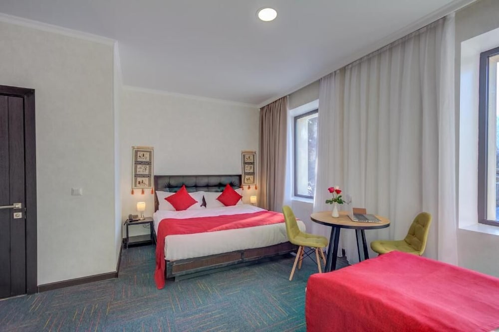 Standard Triple Room photo 2