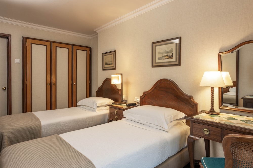 Petite Double Room - Photo 4