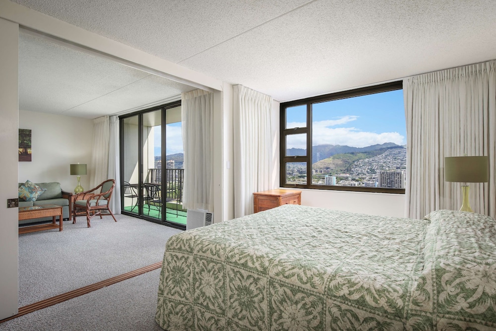 Deluxe Room, 1 Bedroom, Mountain View - Photo 6