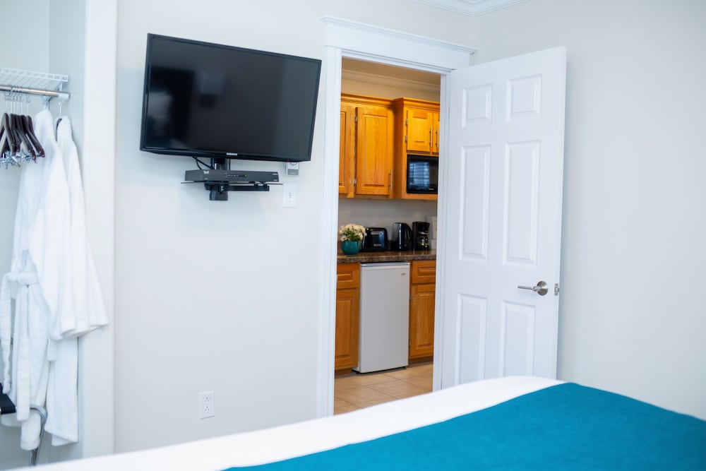 Executive Suite, 1 King Bed, Jetted Tub photo 1