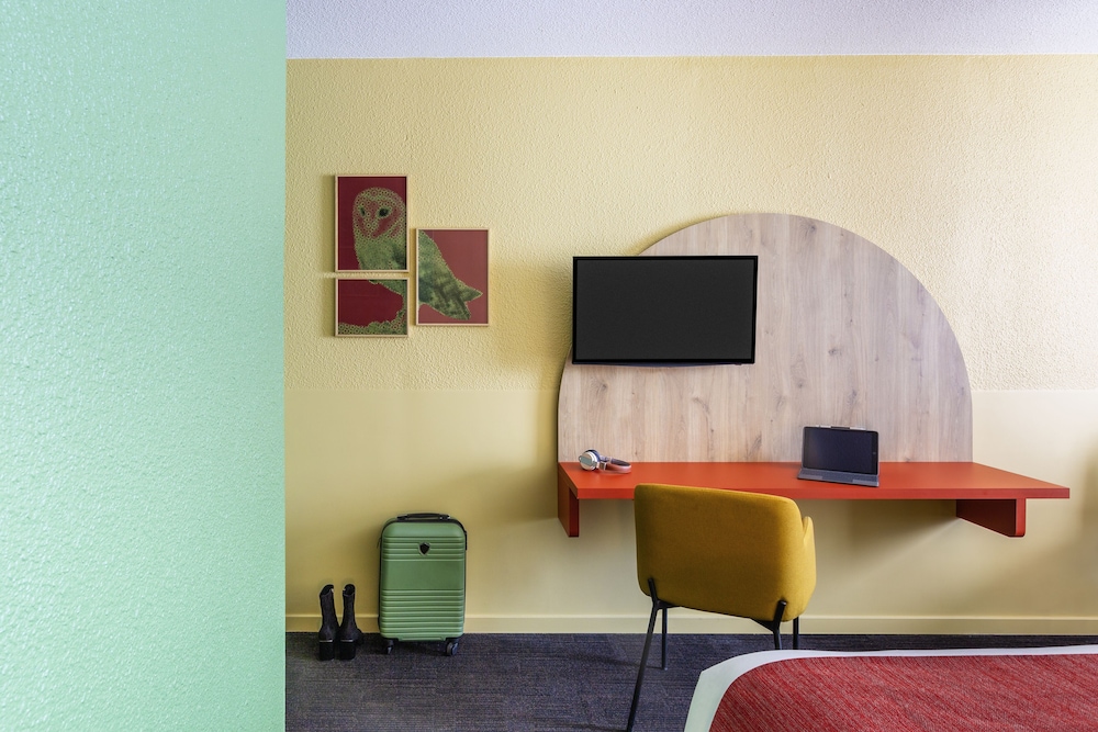 Classic Room, 3 Twin Beds - Photo 2