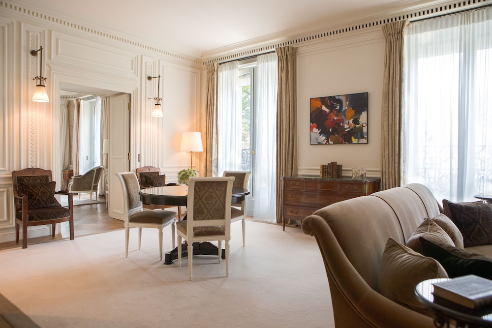 Suite (Duc de Morny) photo 3
