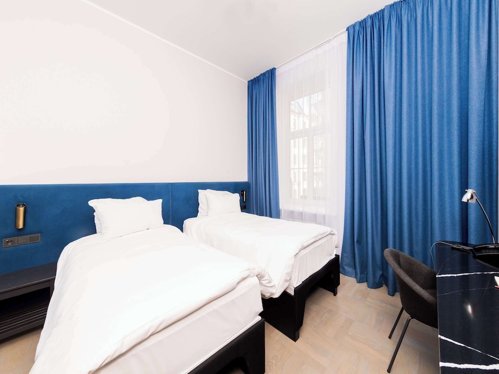 Classic Room, 2 Twin Beds - Photo 6