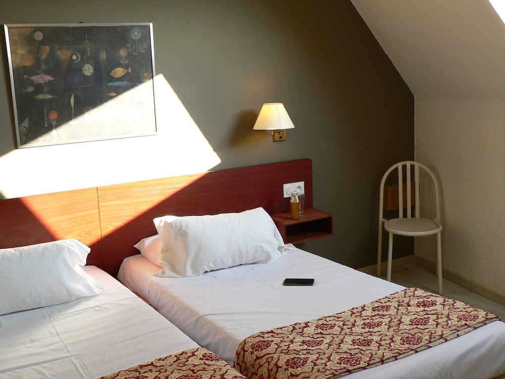 Basic Double Or Twin Room photo 3