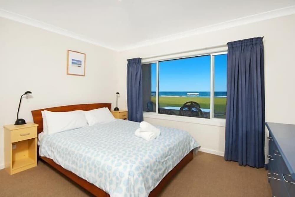 Apartment, 2 Bedrooms, Ground Floor (3B BEACHFRONT)