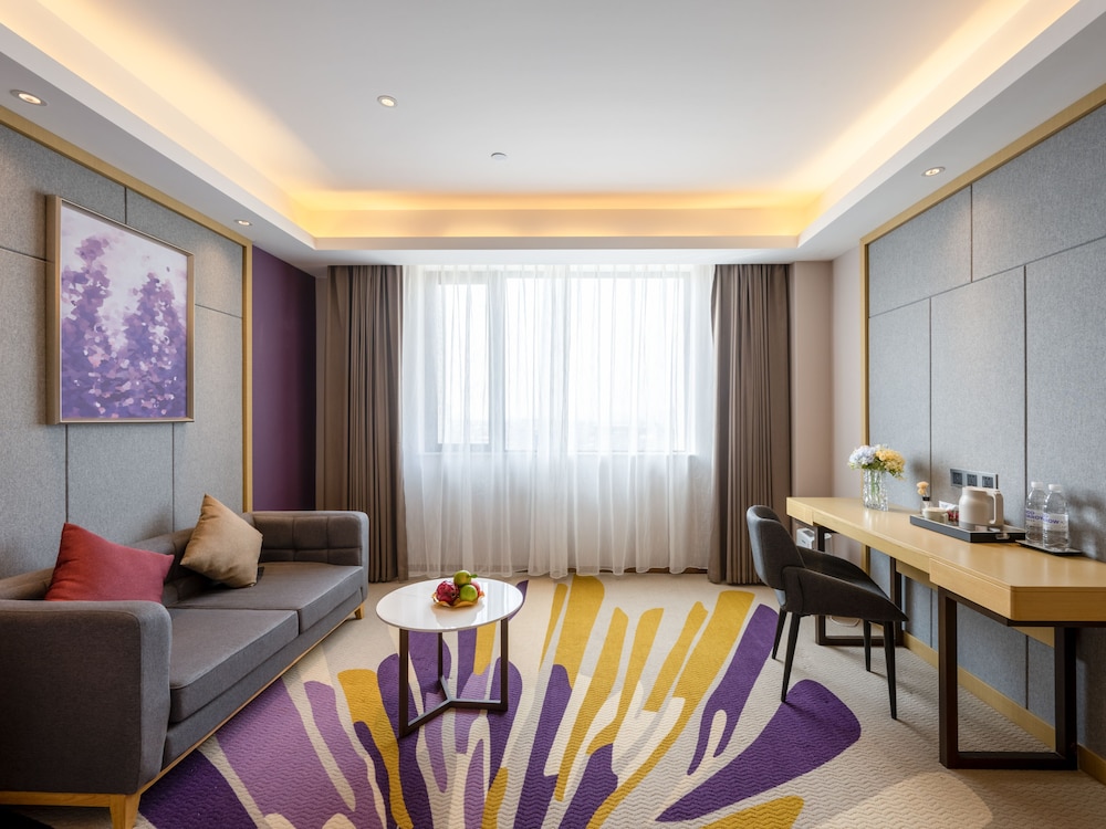Business Single Room, 1 King Bed photo 2