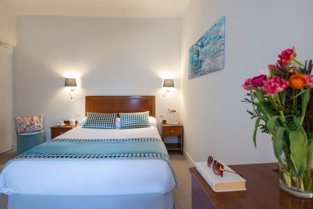 Classic Double or Twin Room - Photo 3