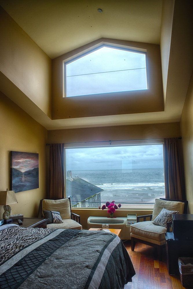 Panoramic Room, 1 King Bed with Sofa bed, Ocean View, Sea Facing photo 1