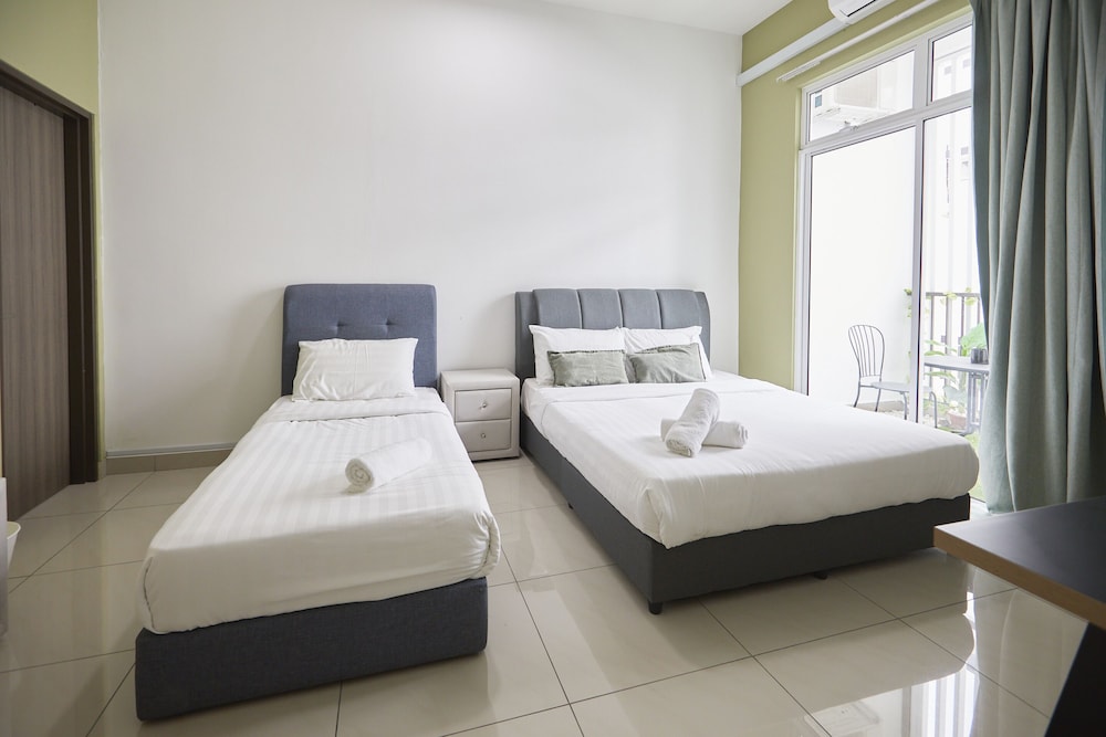 Garden Triple Room