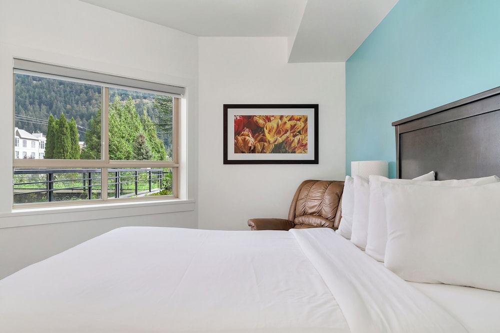 Condo, Balcony, Lake View photo 1
