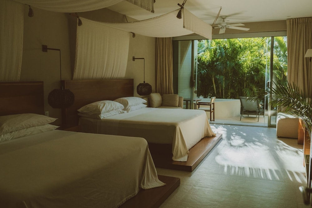 Superior Double Deluxe Suite