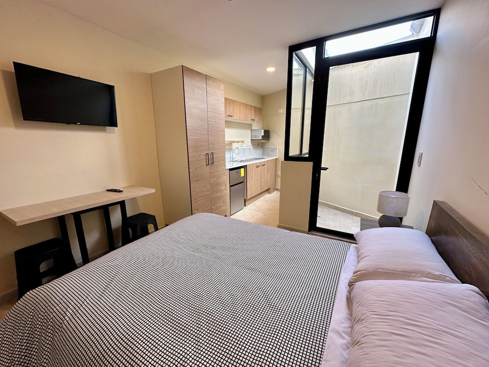 Comfort Suite photo 1