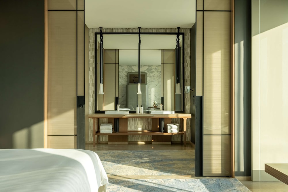 Grand Room, 1 King Bed (za'abeel | Burj Khalifa View)