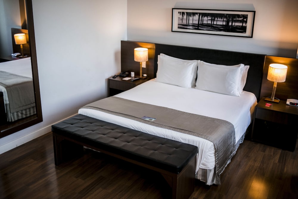 Deluxe Room, 1 Queen Bed - Photo 2