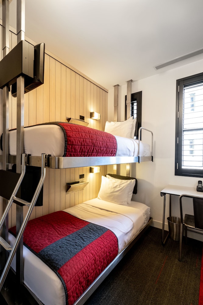 Room (Bunk Pod) - Photo 2