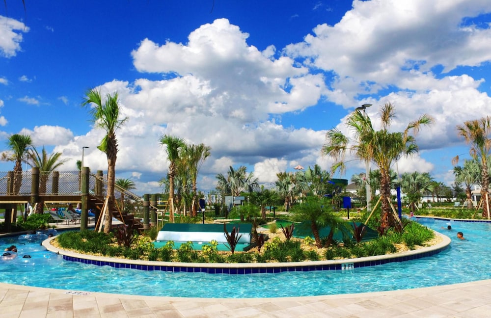 Beautiful 4BR 3BA Home w Pool at Storey Lake, Foto 8