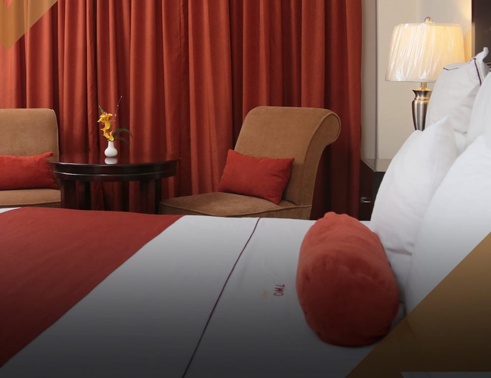 Standard Room, 1 King Bed photo 3