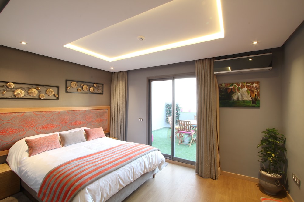 Family Studio, Terrace