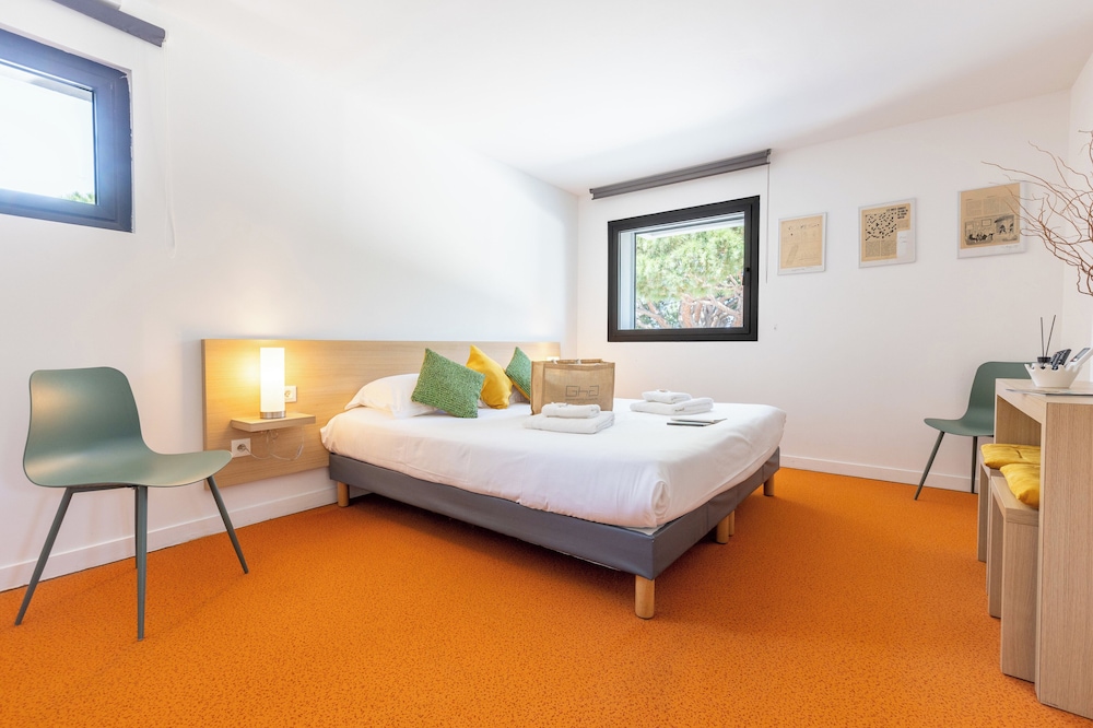 The room on the ground floor - Photo 1