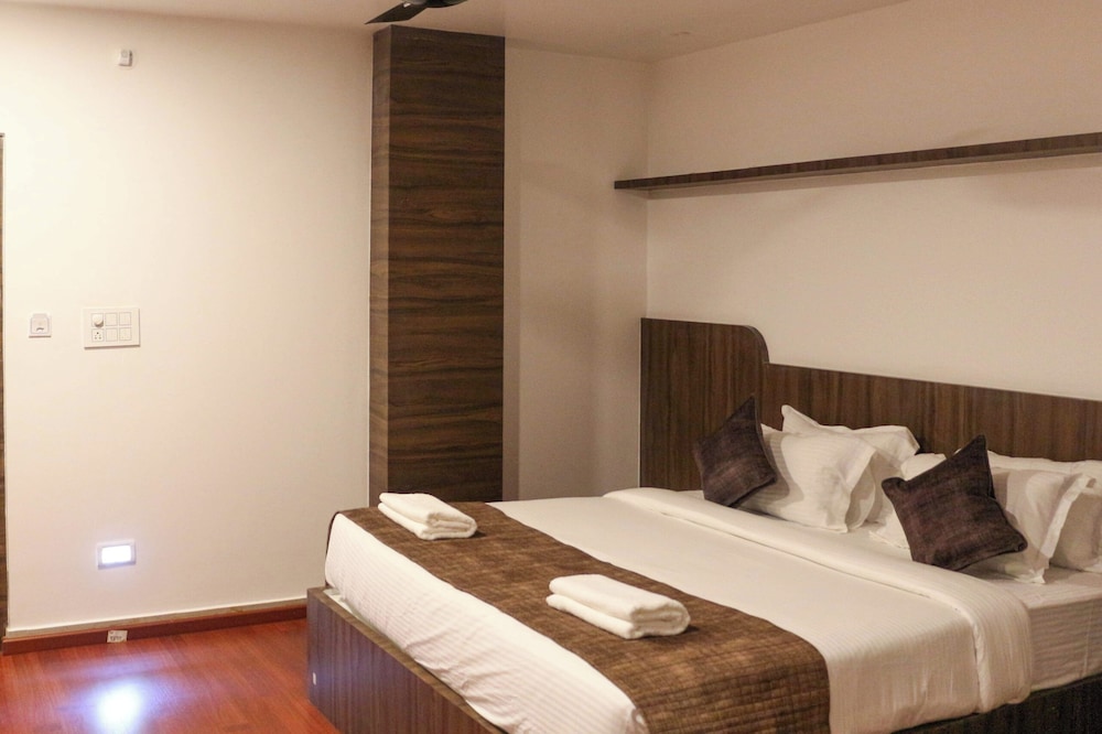 Deluxe Twin Room - Photo 2
