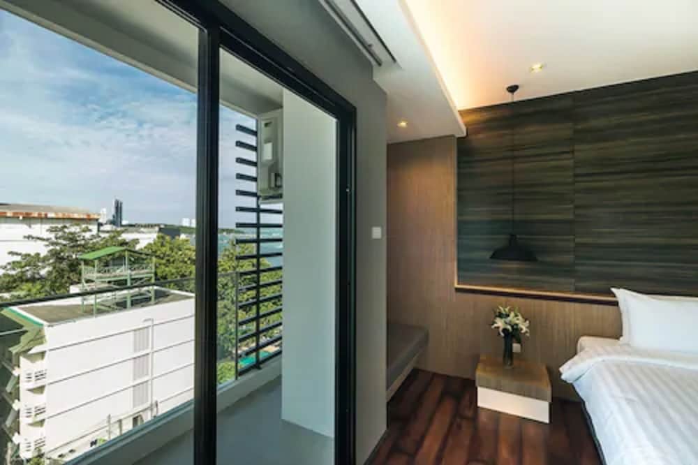 Sea Deluxe Tree with Shower