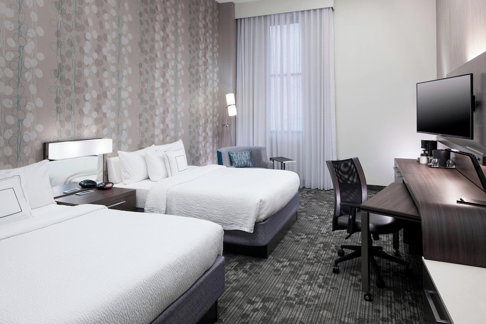 Room, 2 Queen Beds - Photo 1