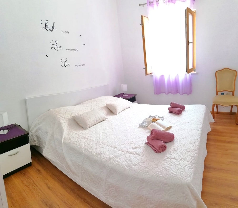 Apartment (Two Bedroom Apartment -Terrace and Se) photo 2
