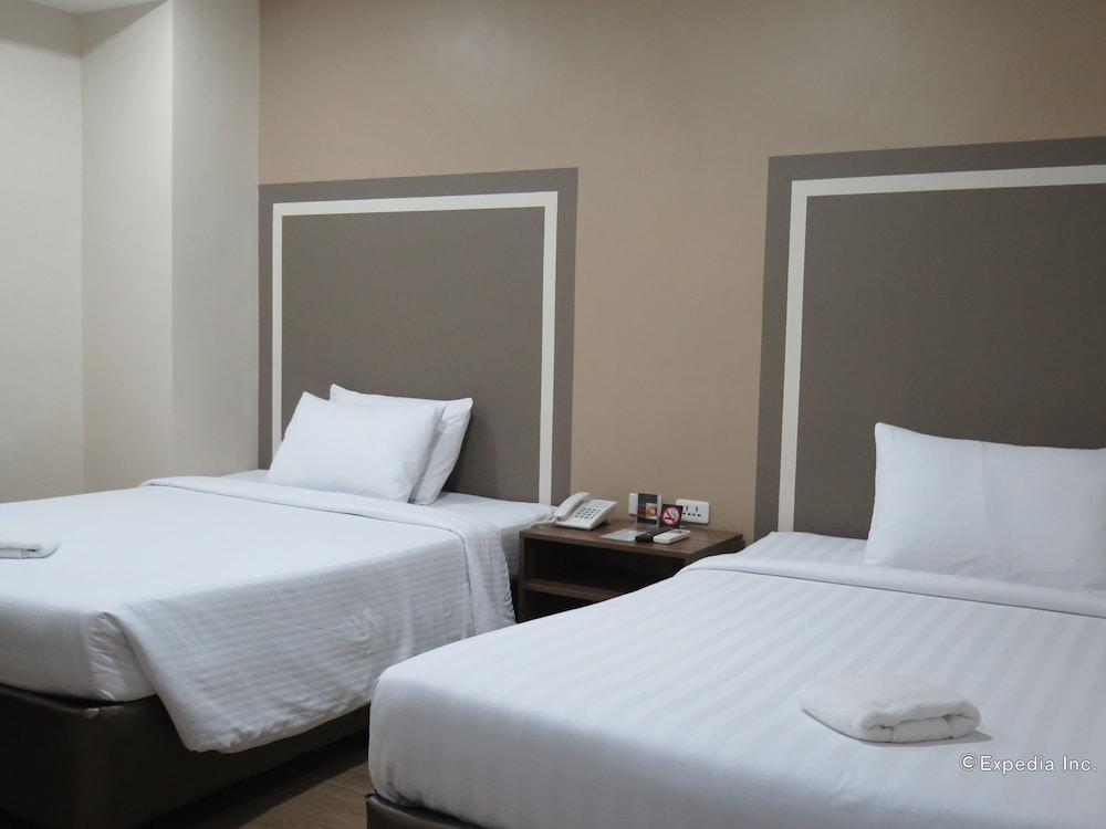 Standard Quadruple Room, No Windows photo 1