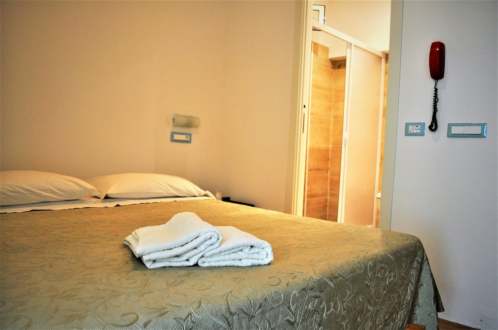 Basic Double Room - Photo 1